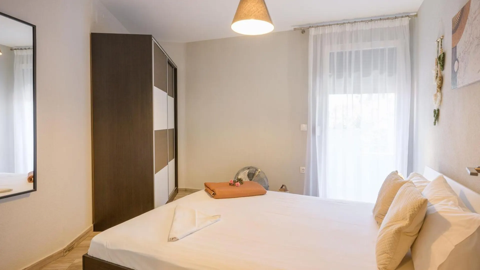 נאה רודה Private Modern Apartment 0*, נאה רודה יוון